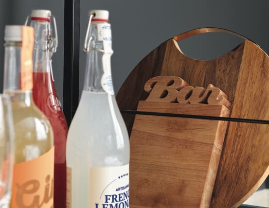 Dramatic Dining Room Image